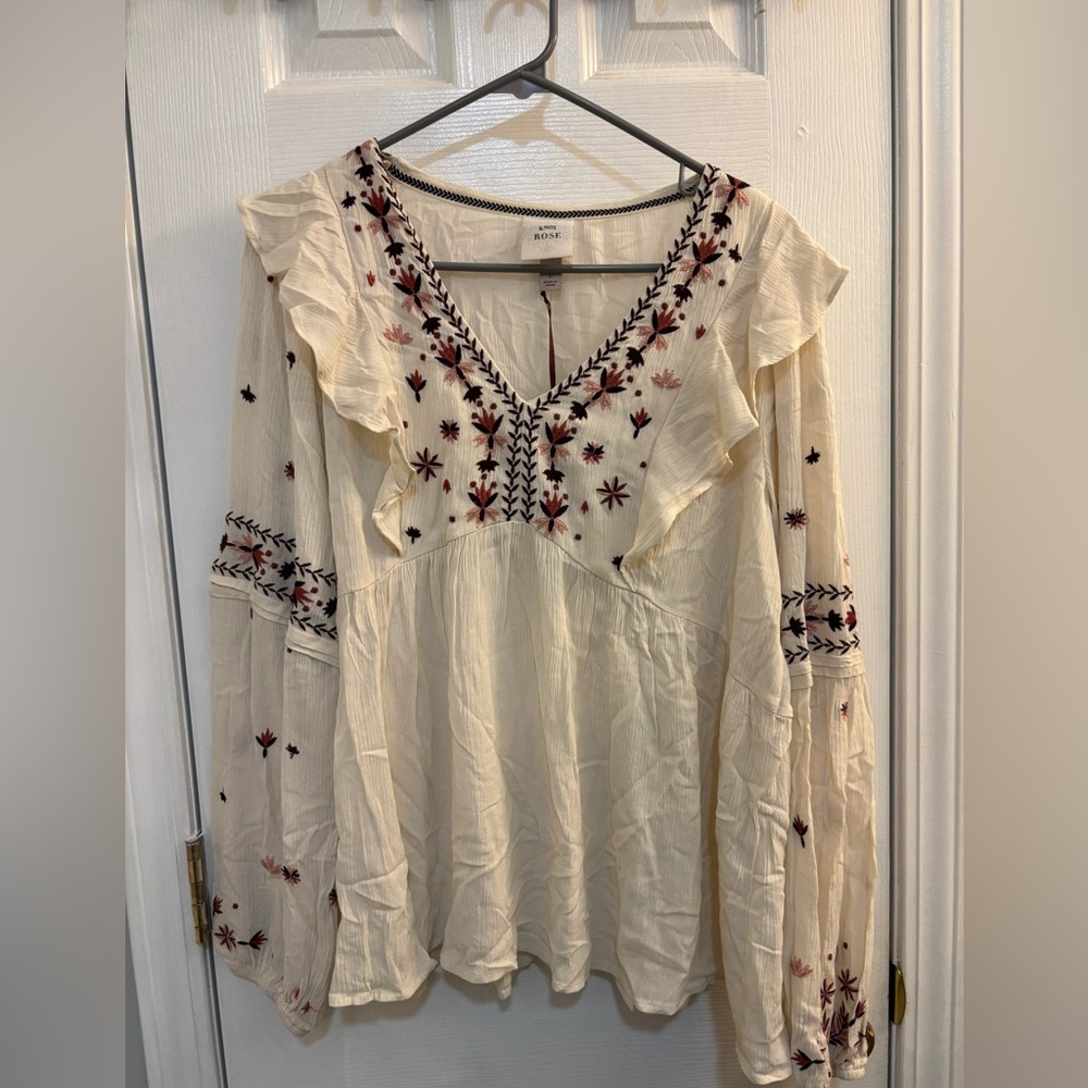 Knox Rose floral Blouse size large, new with tags, never worn